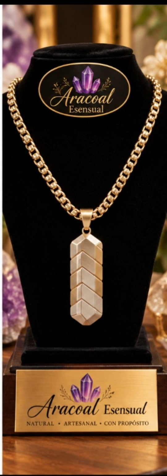 Cadena dorada para hombre con colgante