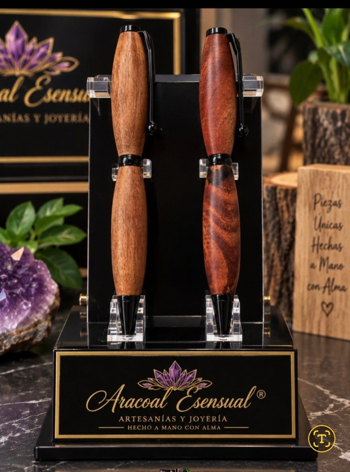 Bolígrafos artesanales de madera de caoba, cedro rojo e imbuya de Aracoal Esensual.