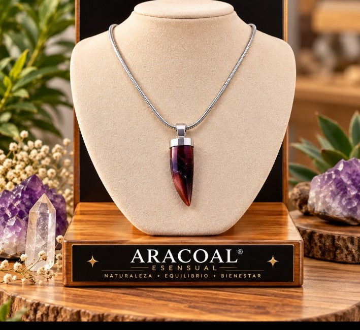 Collar de acero inoxidable con colgante de piedra roja